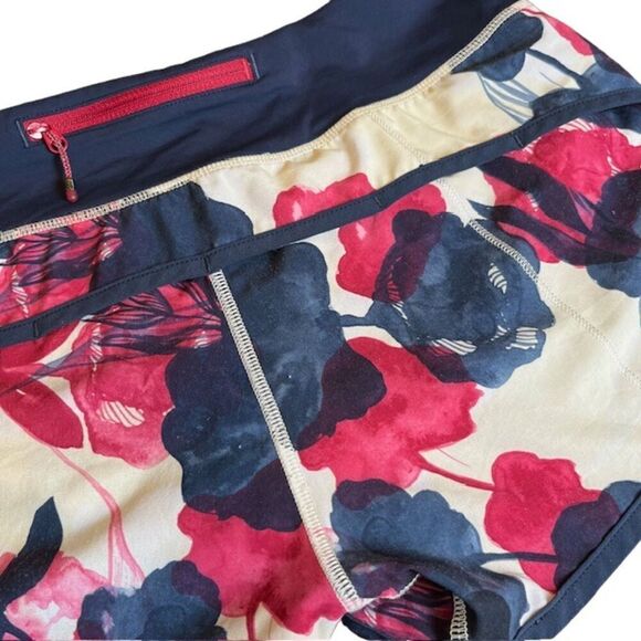 Lululemon Run: Speed Short 4way Stretch Inky Floral Ghost Inkwell Bumble Berry 6 - Picture 9 of 14